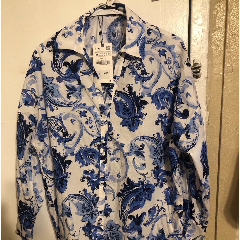 White and blue Long sleeve button up blouse